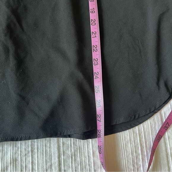 2/$30 Umgee Black and Pink Blouse with Boxy Style and 3/4 Sleeves - Picture 15 of 16